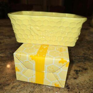 Temp-tations Beelieve BEE Mini Loaf Pan with gift Box Ruffled 12 oz NIB